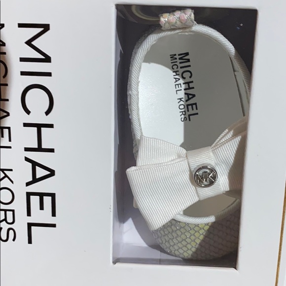 MK Baby day Mary Janes. - Picture 2 of 6